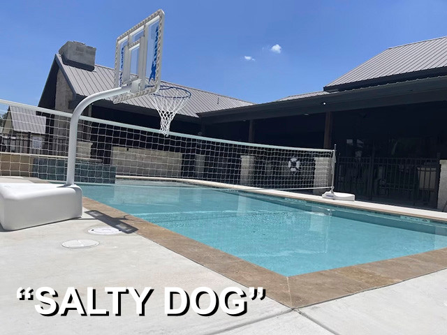 Frio Canyon Vacation Rentals - Salty Dog